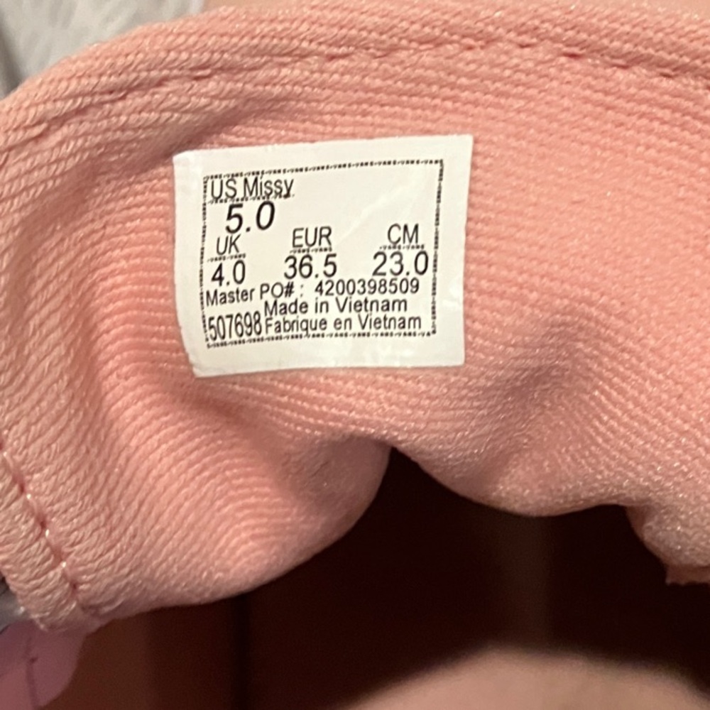 Vans Women's Blush Pink Canvas Sneakers - Picture 2 of 9